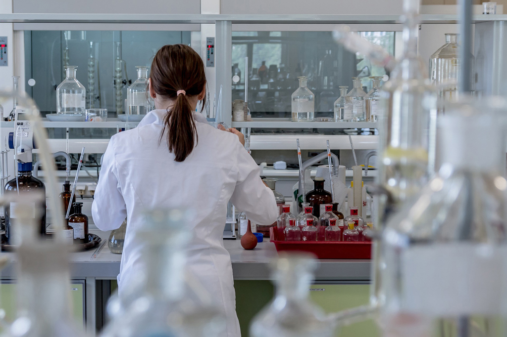 laboratory-2815641_1920 laboratory-2815641_1920